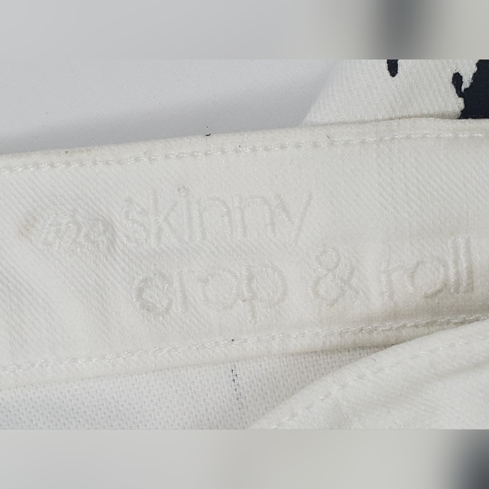 🔥🔥7 For All Mankind size 27 The Skinny Crop&Roll White And Black Pattern Jeans - Picture 11 of 14